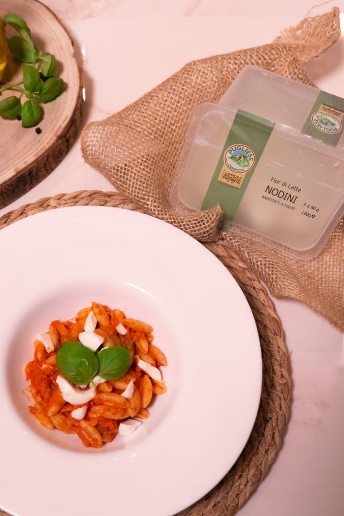 Gnocchetti sardi cremosi con sugo e nodini