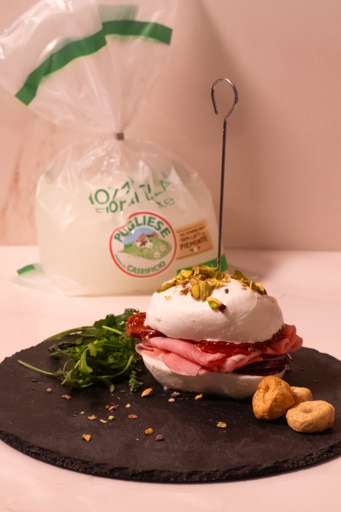 Mozzarella burger con cotto e pomodorini secchi